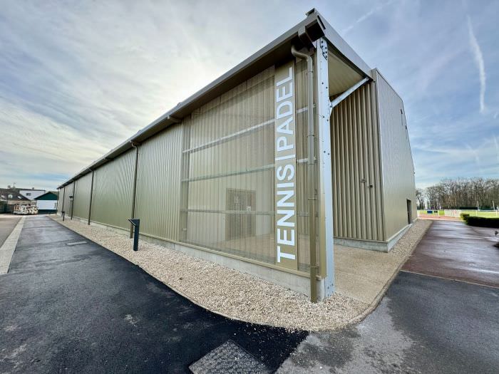 Image de Bâtiments métallo-textiles pour le sport